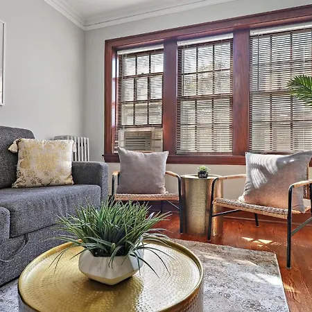 1Br Contemporary Apt With Laundry Facility - Lockwood 1 & 2