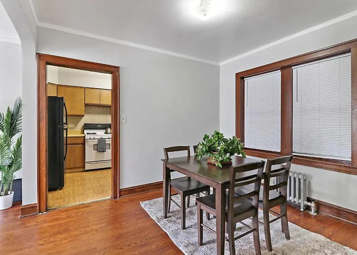 1br Contemporary With Laundry Facility - Lockwood 1 & 2 Apartment