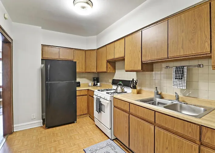 Apartment 1br Contemporary With Laundry Facility - Lockwood 1 & 2 Chicago